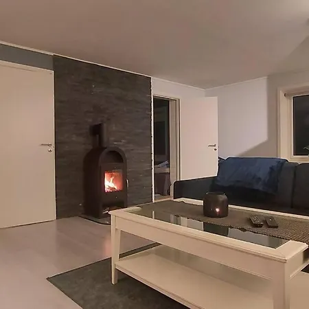 Apartmán 3-roms Leilighet, Innsjekk Uten Vert. Egen Inngang *