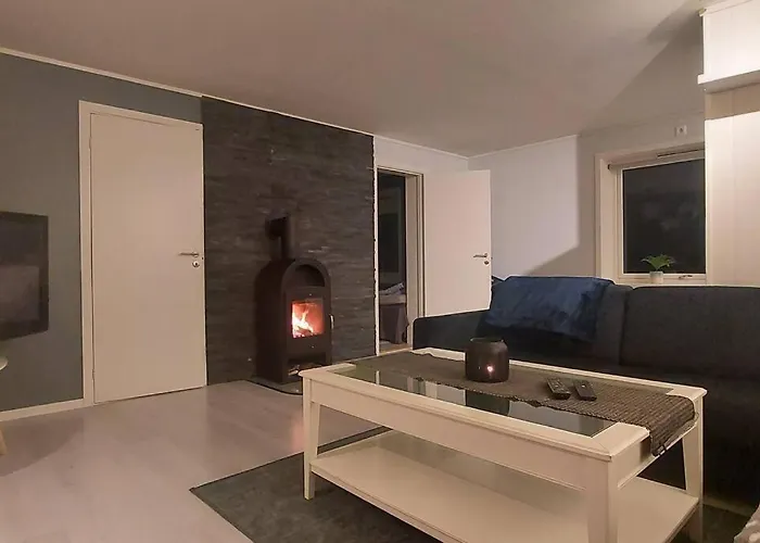 Apartamento 3-roms Leilighet, Innsjekk Uten Vert. Egen Inngang *