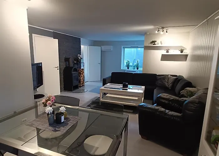 Apartamento 3-roms Leilighet, Innsjekk Uten Vert. Egen Inngang